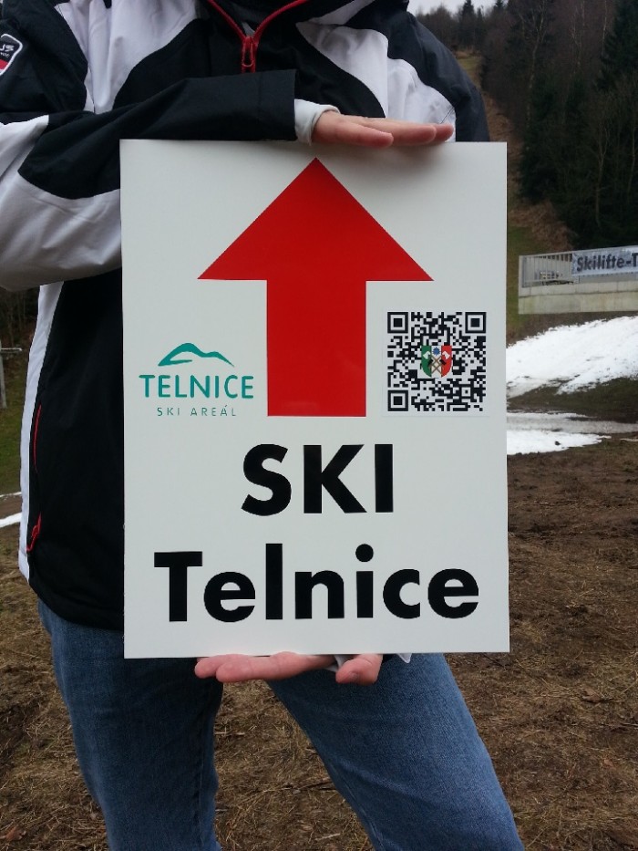 Wegweiser im Erzgebirge von Skilifte Telnice, Altenberg nach Telnice, an Geising Holzhau vorbai